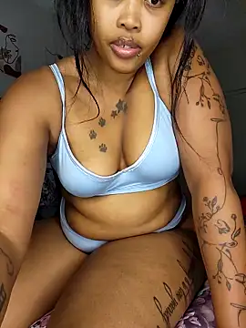 Chat XXX en directo de Drippincaty