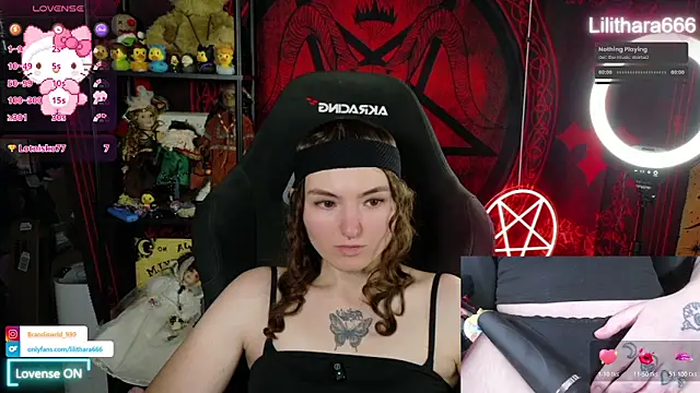 Pokazy przed kamerką – Lilithara666