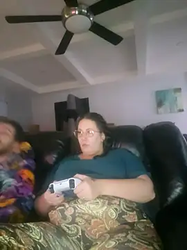 Chatroom XXX en direct de ThickandDesirable