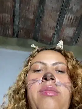 Chloe_Leaozinho Chat XXX live