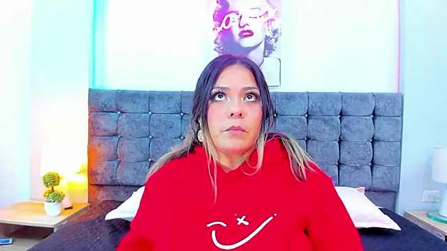 isabella_horney_ Live XXX-chat