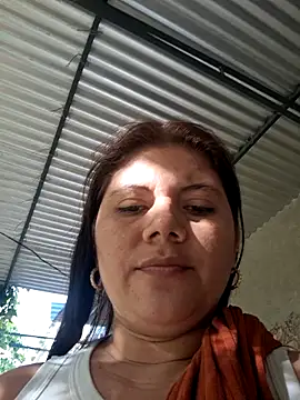 lady_and_charly: απευθείας συνομιλία ΧΧΧ