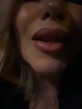 AnikaSunshine: απευθείας συνομιλία ΧΧΧ