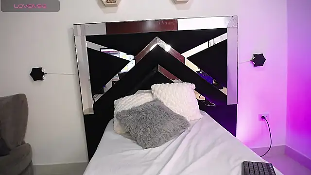 CataleyaRoselle's Live XXX Chat