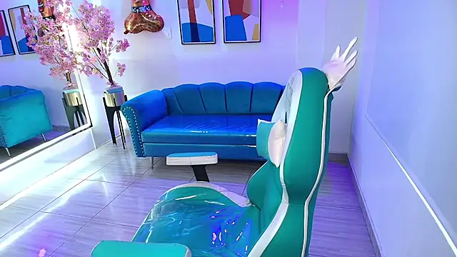 Kiitty_gaze Show in webcam