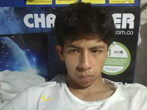 Chatroom XXX en direct de Carlos_Albert02