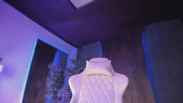 Taylor-Jonnees Adlı Modelin Canlı XXX Sohbeti