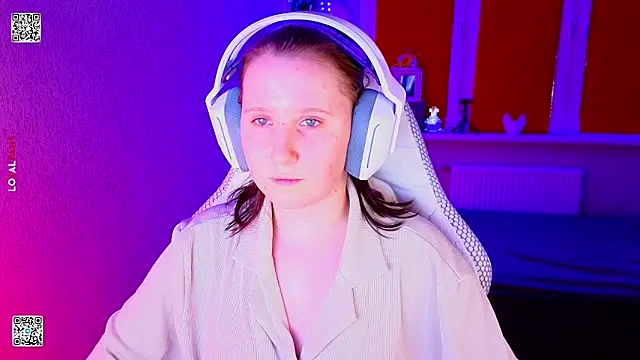 mon_lola Adlı Modelin Canlı XXX Sohbeti