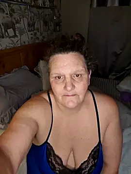 Chat XXX en directo de MissQueenBeex