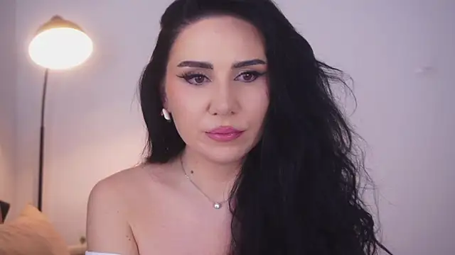 Онлайн чат XXX LauLaveau