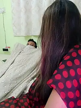 Trending_Couple's Live XXX Chat