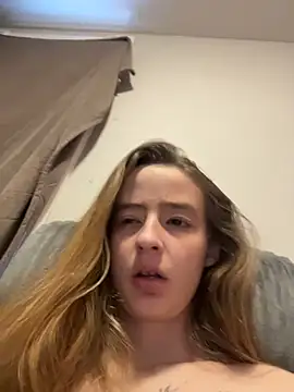 SeccySerena live XXX chat