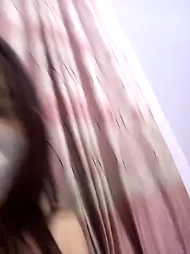 Meo_25 Chat XXX in diretta