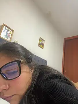 Chat XXX ao vivo de Little_Soffie