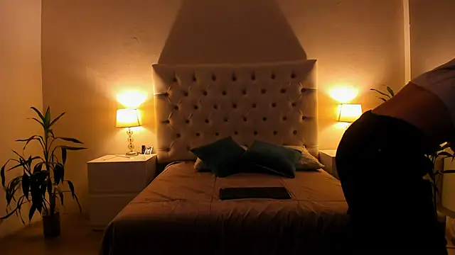 Scarlett_Bunny_'s Live XXX Chat