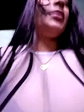 Layla-daring live XXX chat