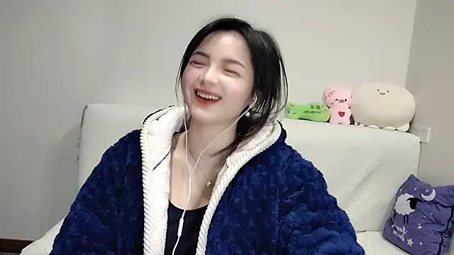 -J-o-y- live XXX chat