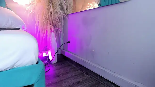 EmmaStonn_ Adlı Modelin Canlı XXX Sohbeti