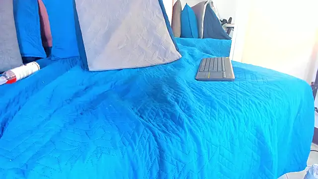 rose_thompson19's Webcam Show