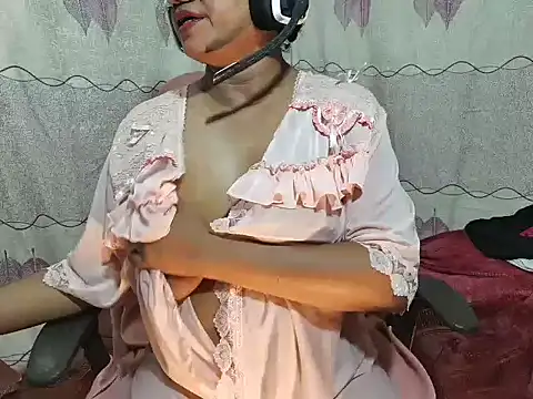 shani-akki Show in webcam