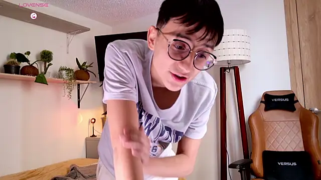 Mr_evan1 Adlı Modelin Canlı XXX Sohbeti