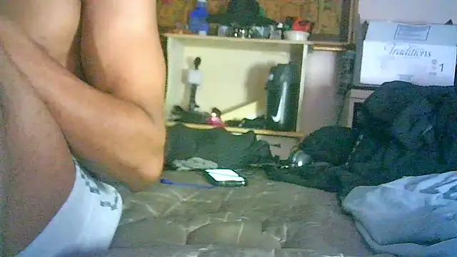 Chatroom XXX en direct de ON3YOULLN3VER_FIR3