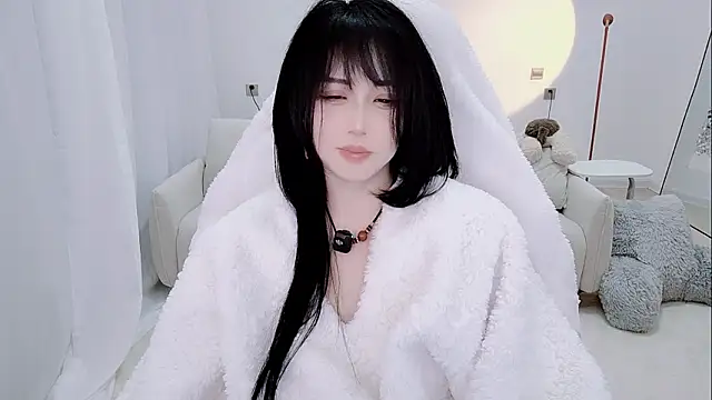 Evangelin-e 现场XXX聊天