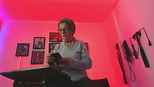 MistressNyx_cgのライブXXXチャット