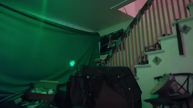 Chatroom XXX en direct de MasterDaddyCool