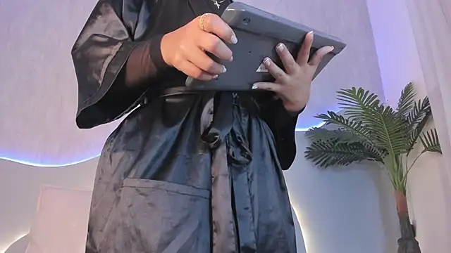 CannelaSmith: онлайн-секс-чат