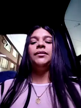 Layla-daring Chat XXX in diretta