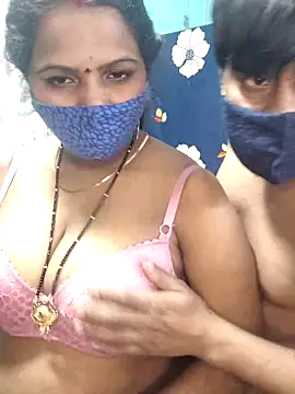 Aditya_sanjna 网络视讯表演