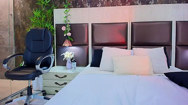 nela_moretti: онлайн-секс-чат