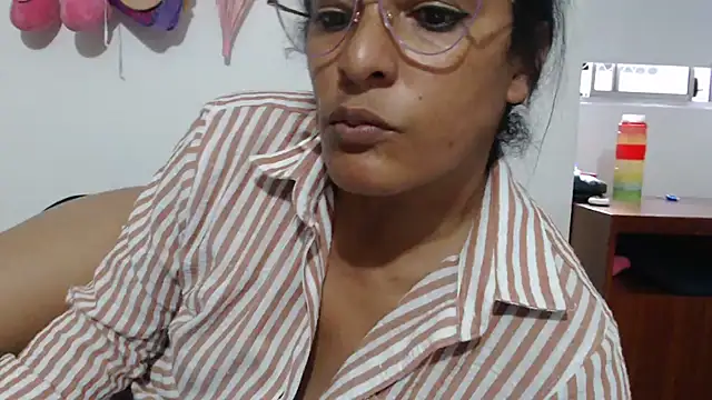 Chatroom XXX en direct de kateleyagrey