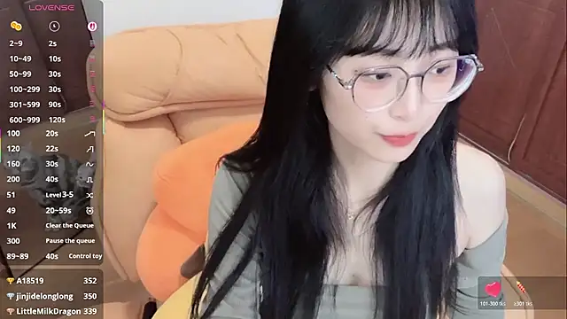 Nice2C-'s Live XXX Chat