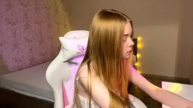 LumiSunのライブXXXチャット