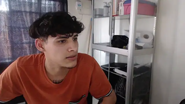 MaxStar26: онлайн-секс-чат