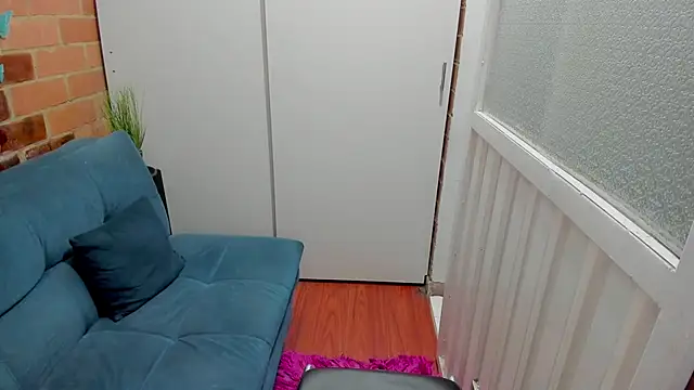 Penelope47's Live XXX Chat