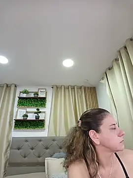 sasi_luna Live XXX Chat