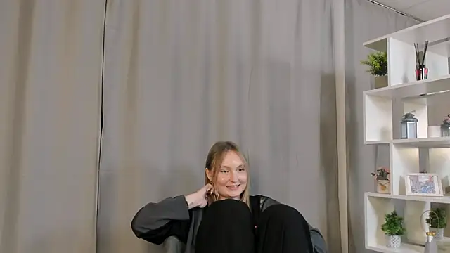 FlorineWarschaw Obrolan Langsung XXX