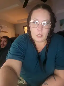 ThickandDesirable Live XXX-chat