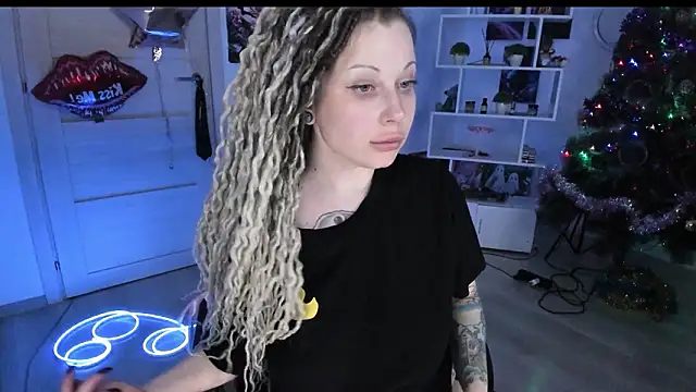 HoneySallyMoore élő XXX-chatje