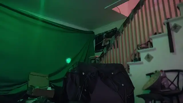 Chatroom XXX en direct de MasterDaddyCool