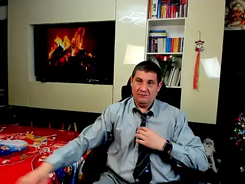 SpartacusDaddy48のライブXXXチャット