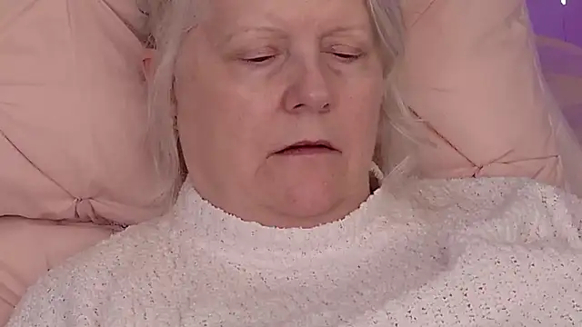 Kaitlyn_Winters Live XXX-Chat