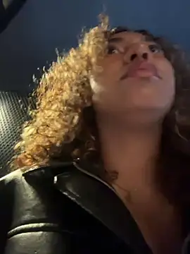 lauraltt élő XXX-chatje