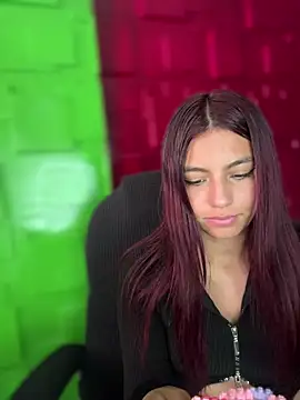 Emily-teen's Live XXX Chat