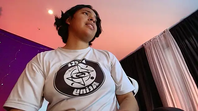 Chat XXX ao vivo de Emmapark_