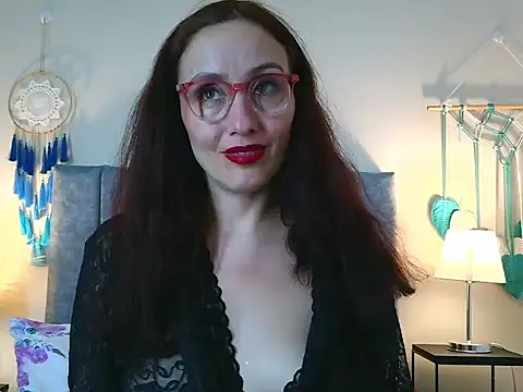 IberianMoonMK's Live XXX Chat