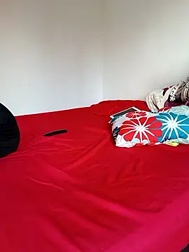 LEIRIS_Y_FRED_01 élő XXX-chatje